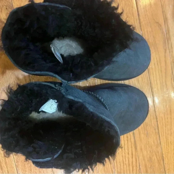 girls kids 3 black gray 100% shearling wool inside boots booties Costco - Picture 8 of 12